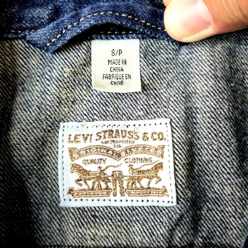 Levi’s Women's Trucker Blue Jean Jacket S40117 Dark Denim Size Small - Picture 12 of 13